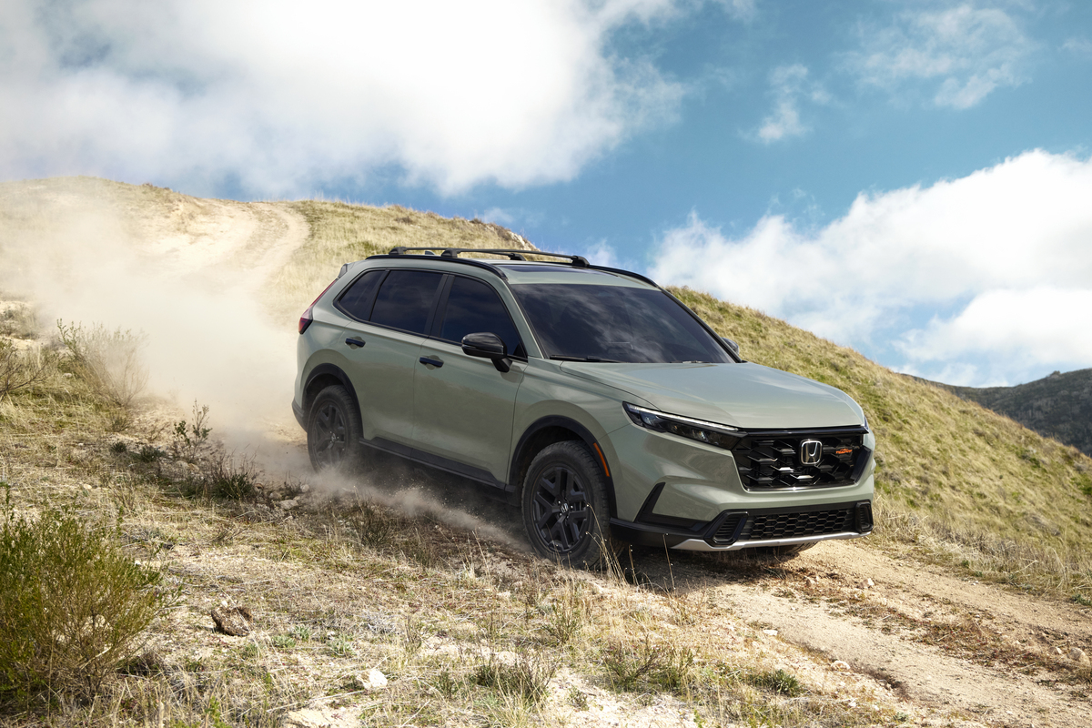 2026 Honda CR-V Sport Hybrid FWD — Front three-quarter