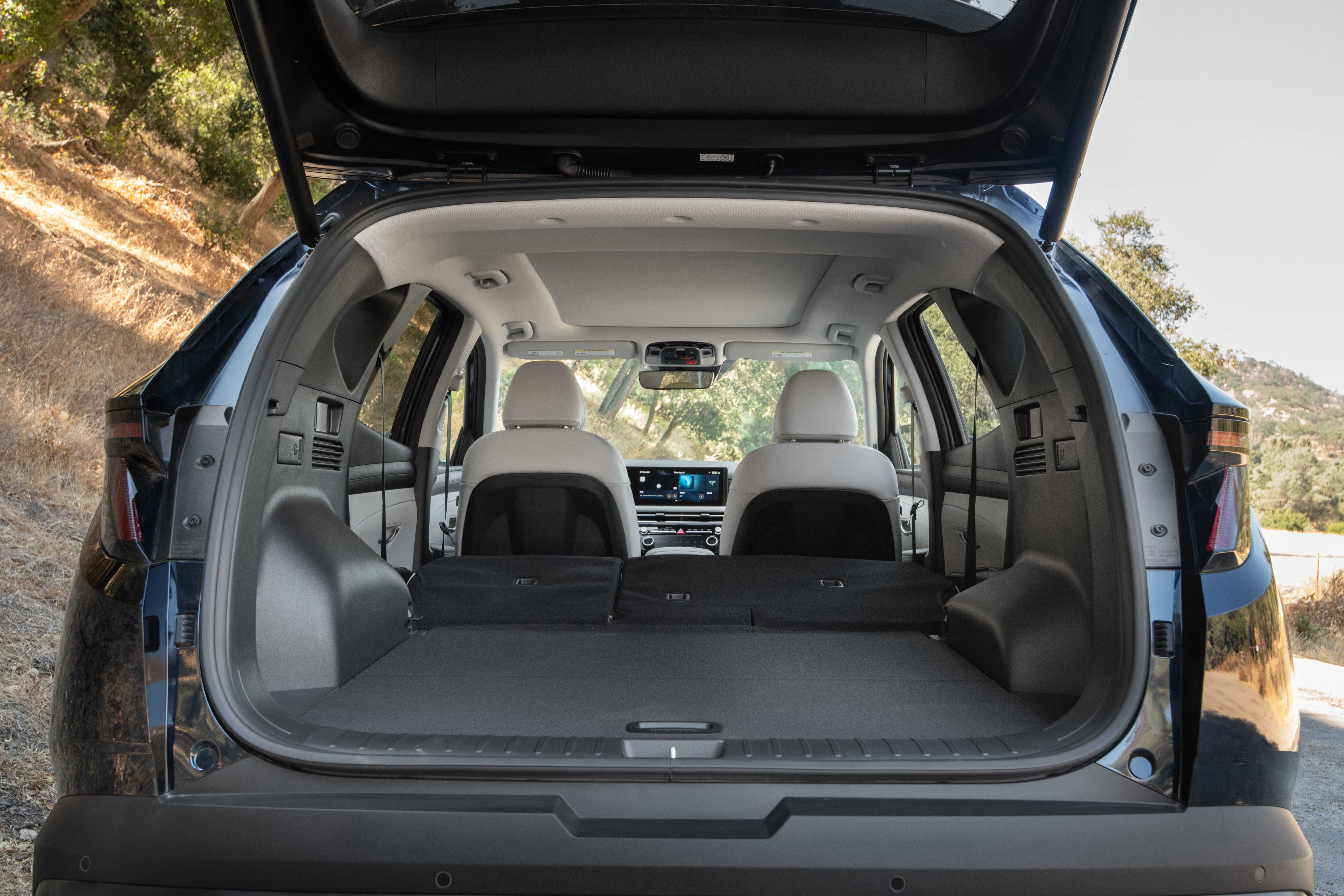 2026 Hyundai Tucson SEL FWD — Cargo