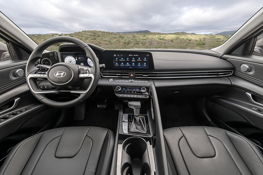 2026 Hyundai Elantra HEV SEL Sport — Dashboard