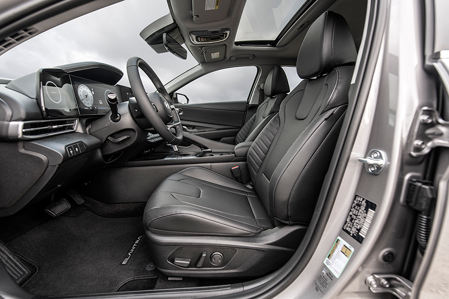 2026 Hyundai Elantra HEV SEL Sport — Interior