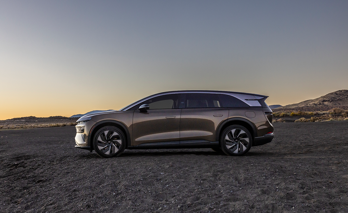 2026 Lucid Gravity Grand Touring — Profile