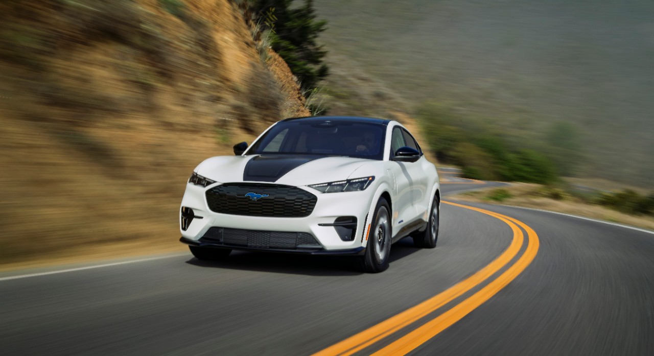 2026 Ford Mustang Mach-E Extended Range e-AWD Premium — Front three-quarter