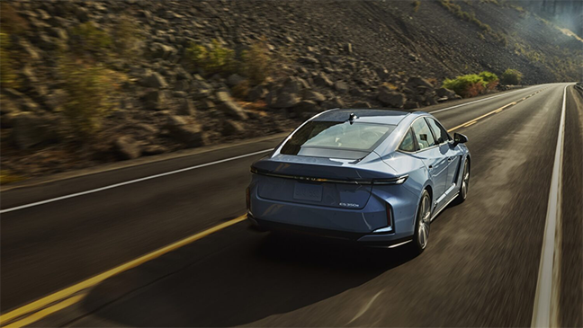 2026 Lexus ES 350h Premium FWD — Rear three-quarter