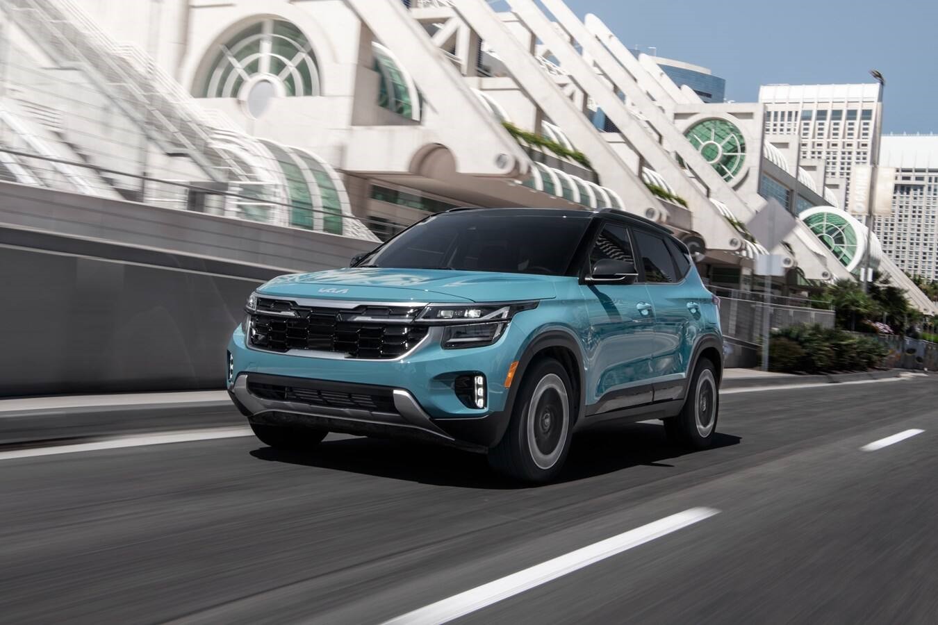 2026 Kia Seltos S (FWD) — Front three-quarter