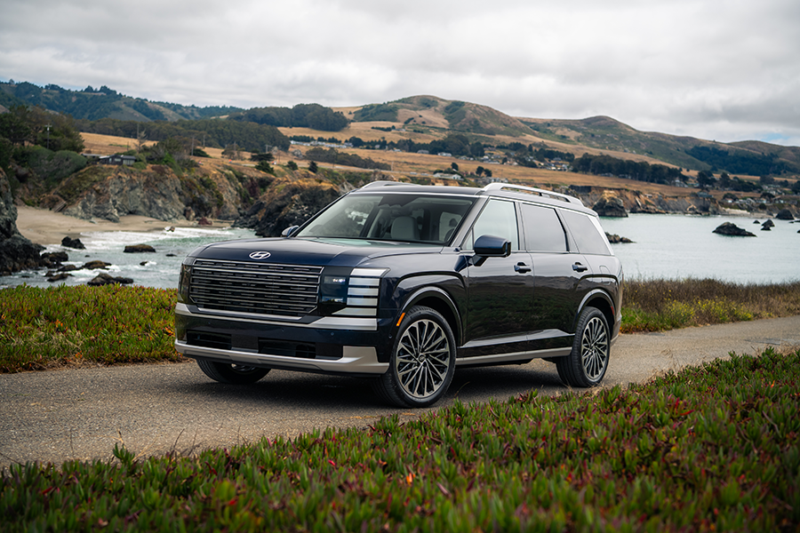 2026 Hyundai Palisade Hybrid SEL Premium (AWD) — Front three-quarter