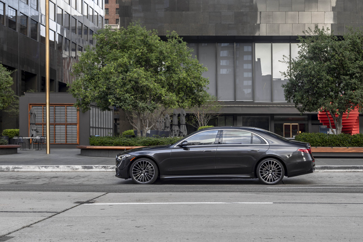 2026 Mercedes-Benz S 580 4MATIC — Profile