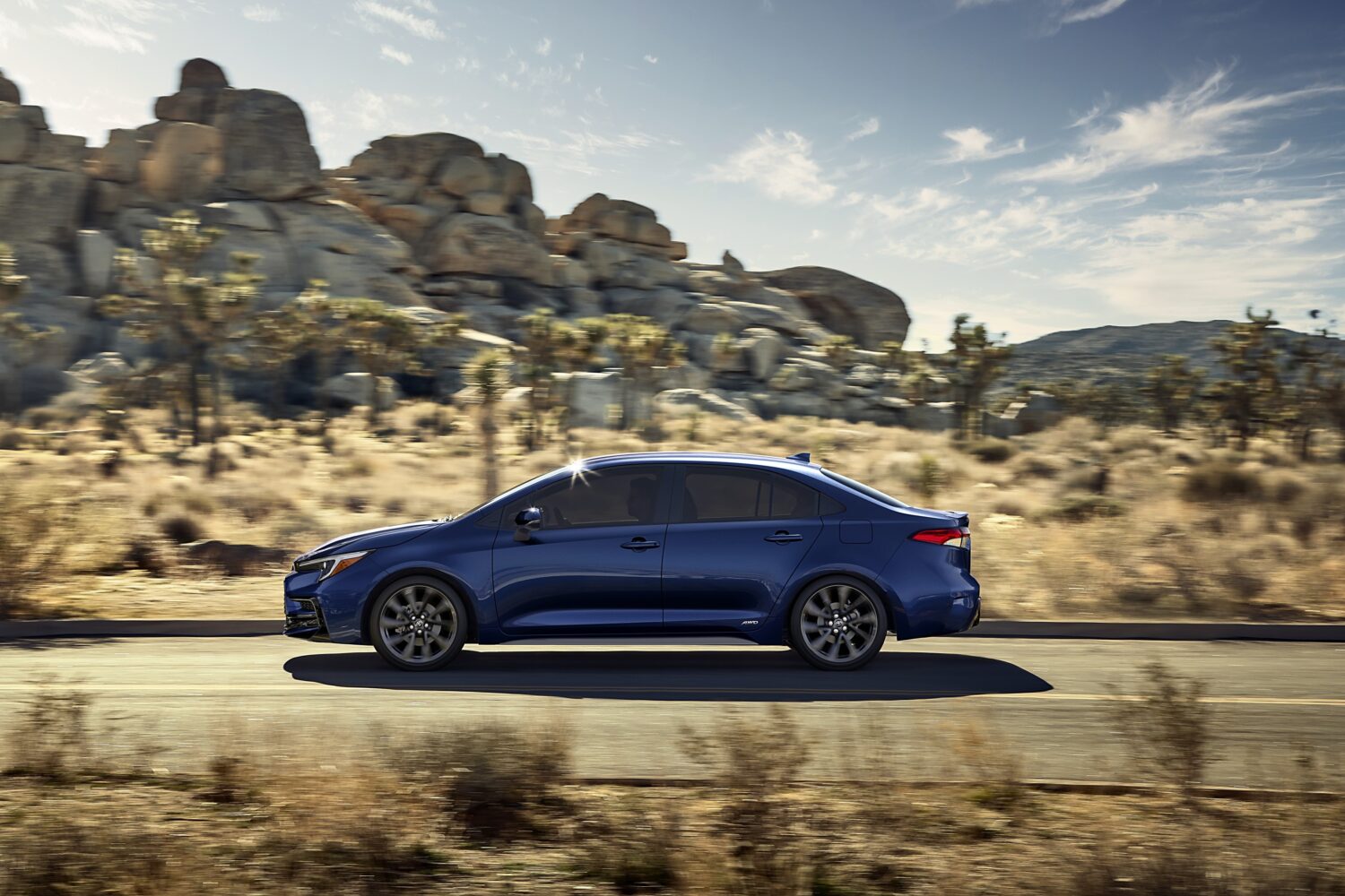 2026 Toyota Corolla Hybrid LE (FWD) — Profile