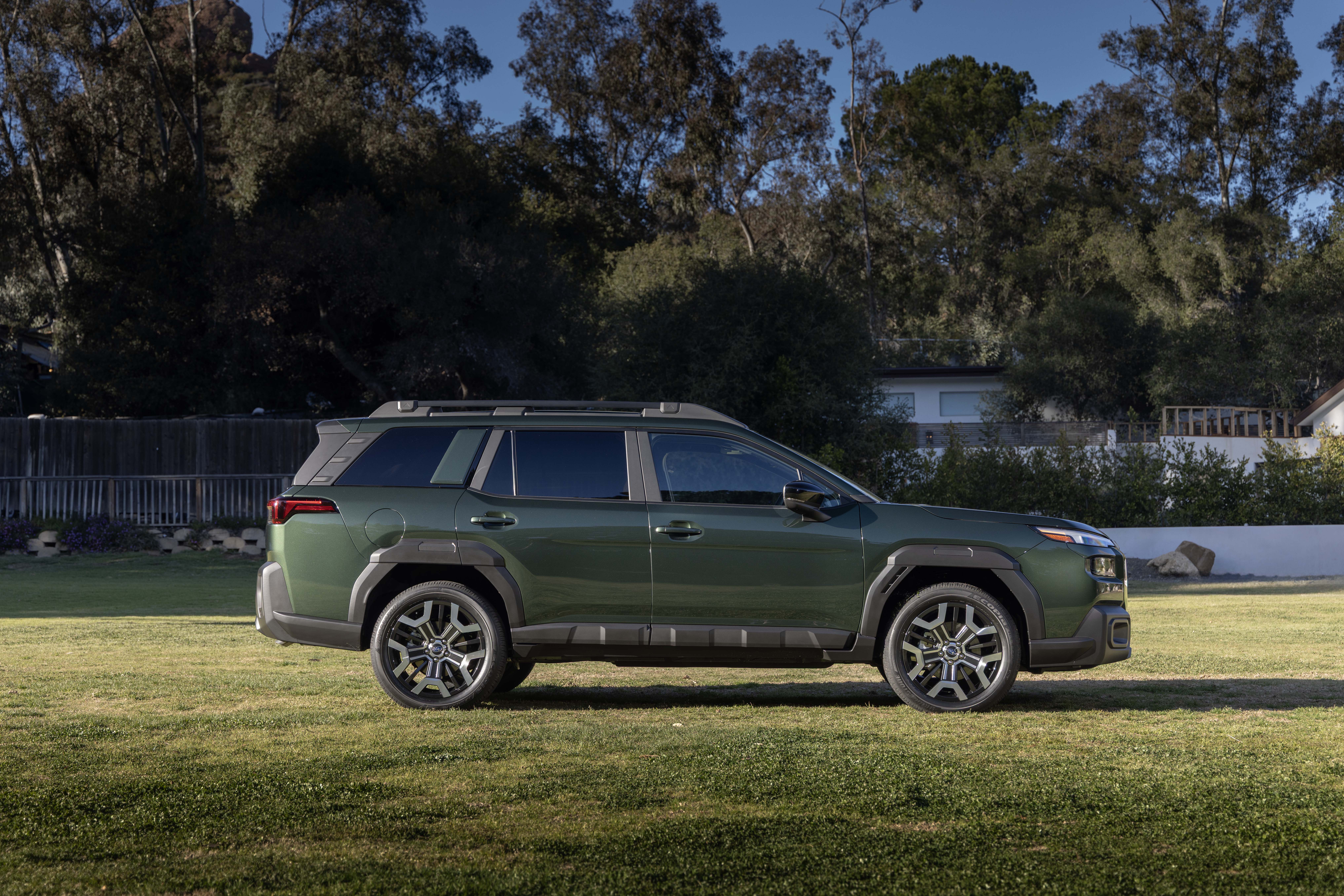 2026 Subaru Outback Premium — Profile