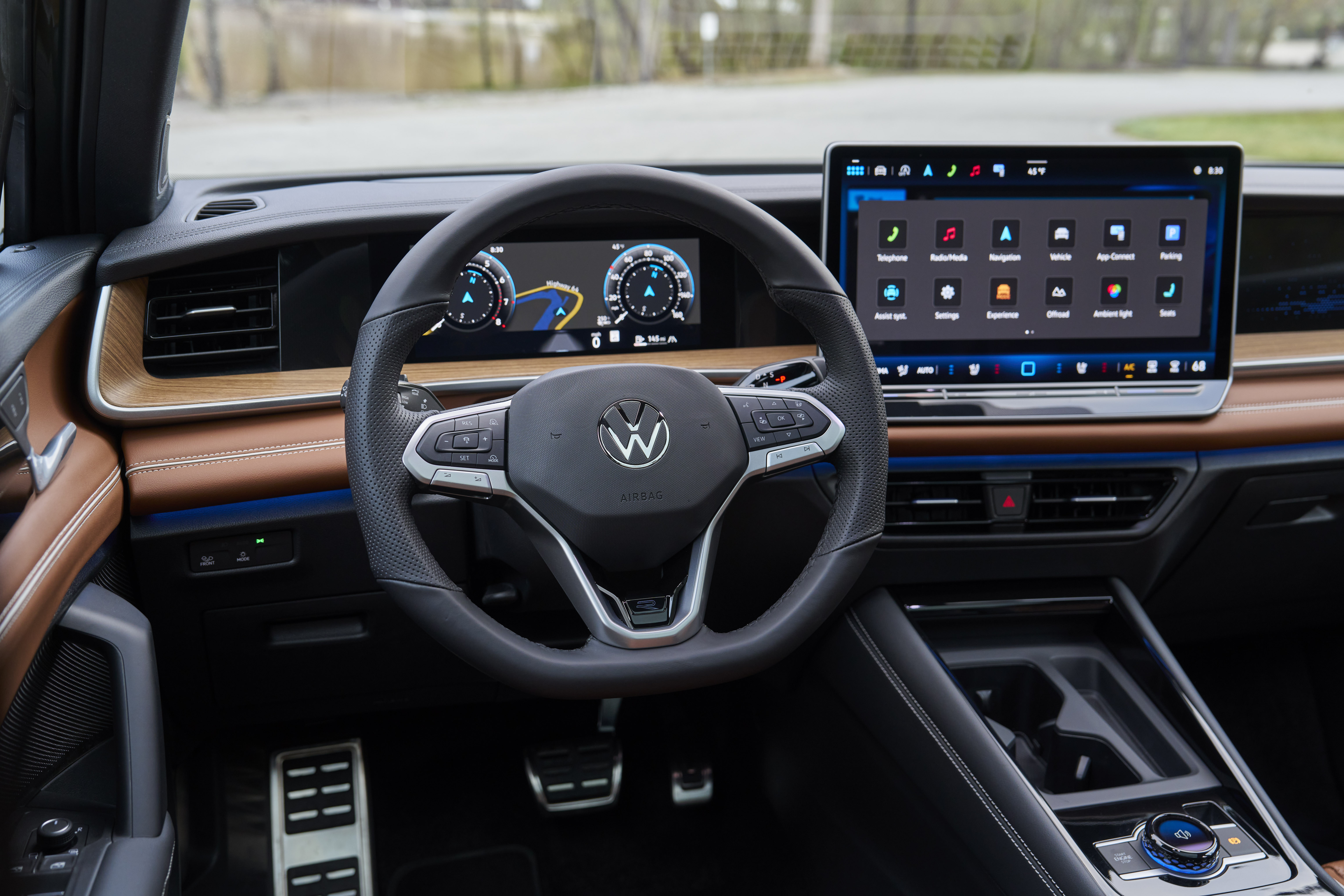 2026 Volkswagen Tiguan SE 4motion — Dashboard