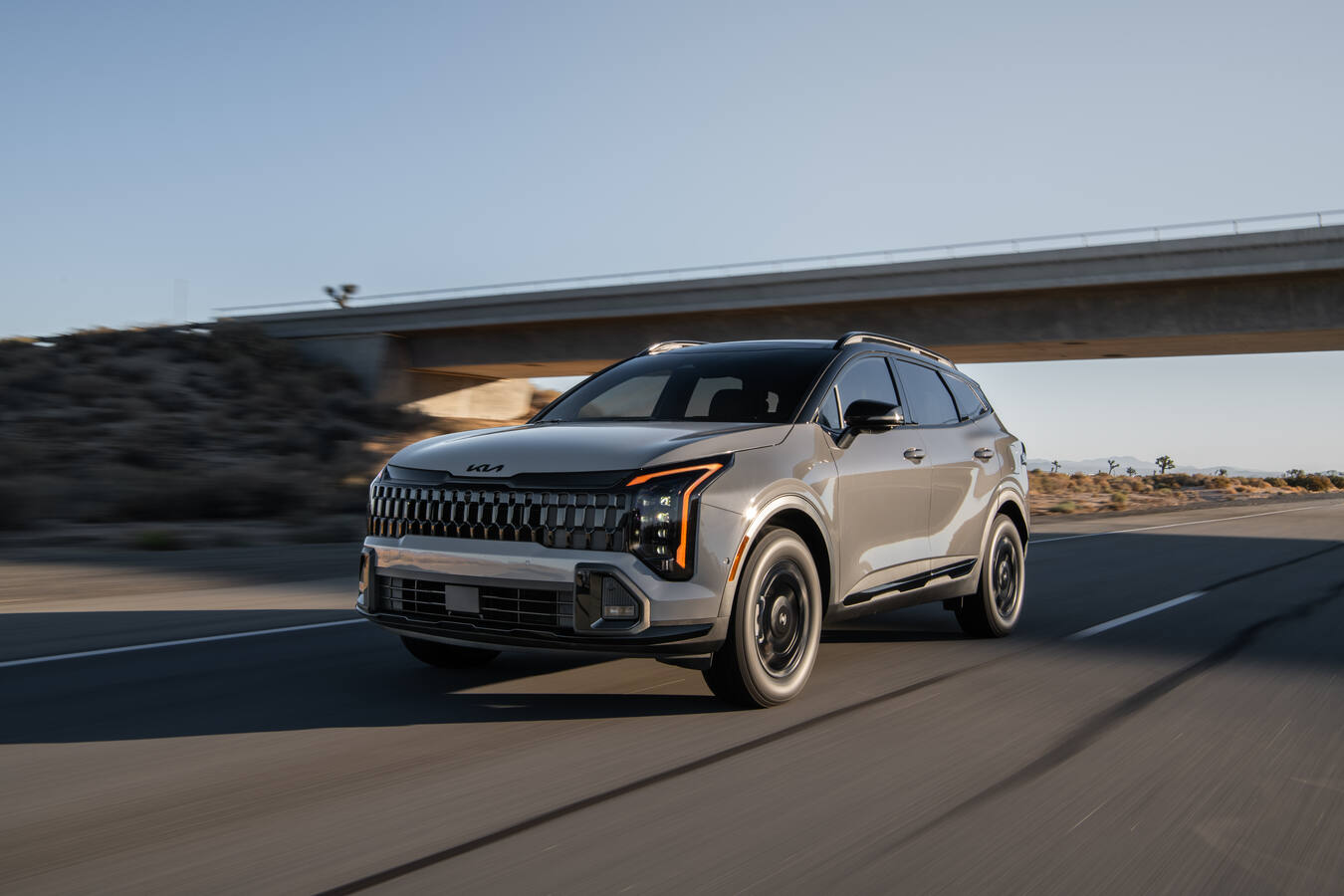2026 Kia  Sportage X-Line — Front three-quarter