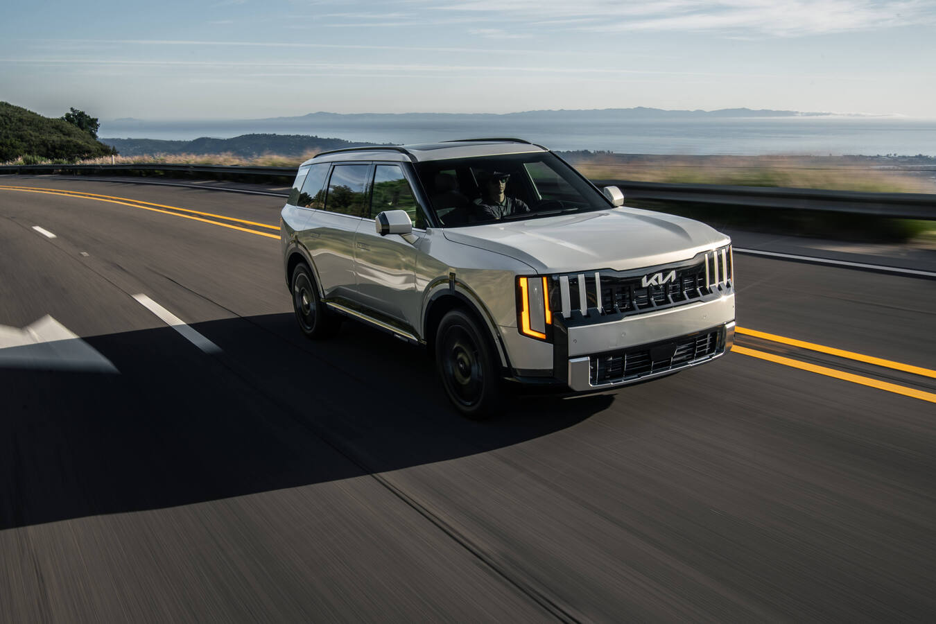 2027 Kia Telluride  Hybrid EX (AWD) — Front three-quarter