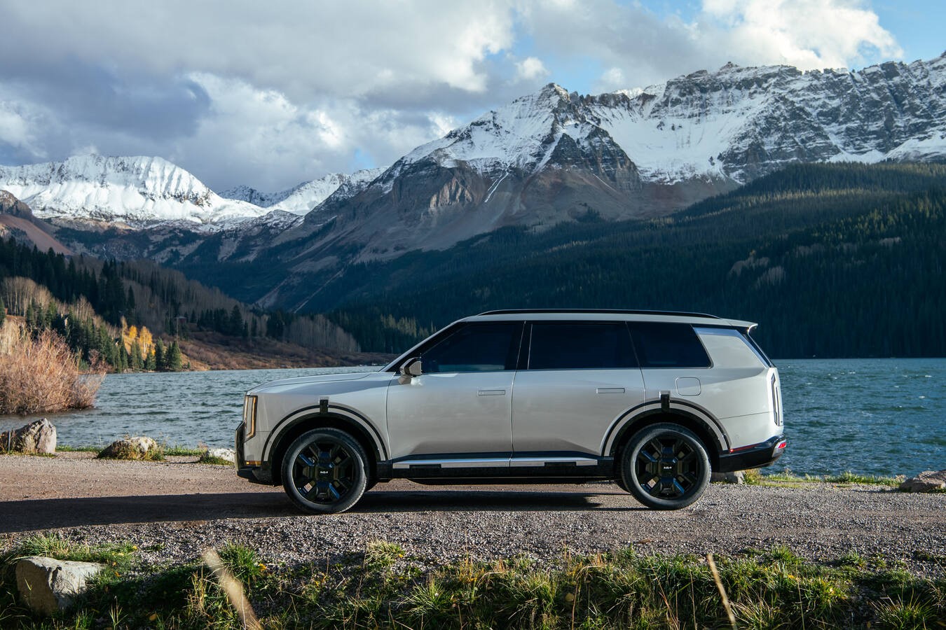2027 Kia Telluride  Hybrid EX (AWD) — Profile